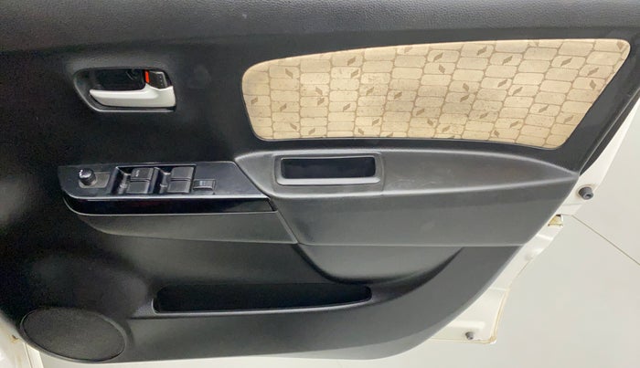 2017 Maruti Wagon R 1.0 VXI + (O) AMT, Petrol, Automatic, 26,462 km, Driver Side Door Panels Control