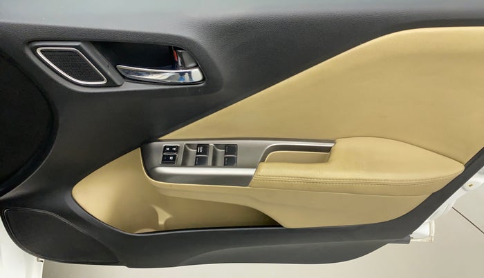 2019 Honda City 1.5L I-VTEC ZX, CNG, Manual, 30,341 km, Driver Side Door Panels Control