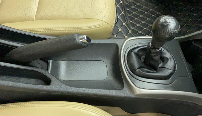 2019 Honda City 1.5L I-VTEC ZX, CNG, Manual, 30,341 km, Gear Lever