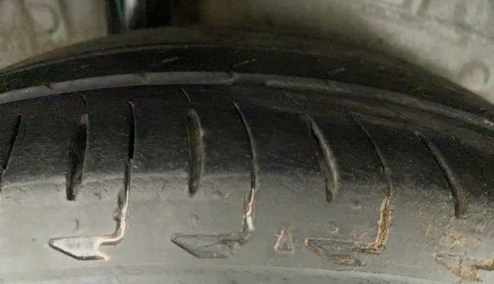 2019 Honda City 1.5L I-VTEC ZX, CNG, Manual, 30,341 km, Right Rear Tyre Tread
