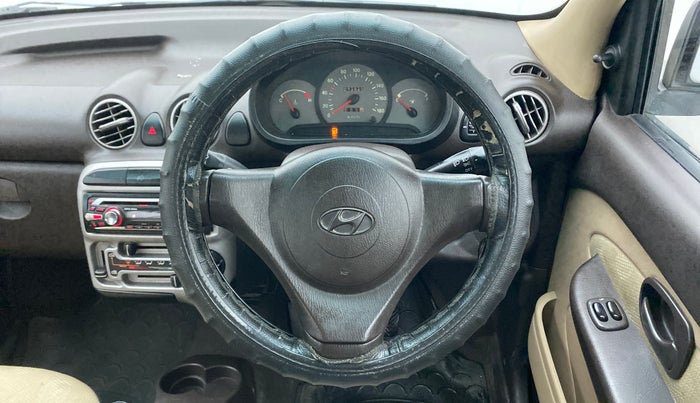 2010 Hyundai Santro Xing GLS, Petrol, Manual, 74,943 km, Steering Wheel Close Up