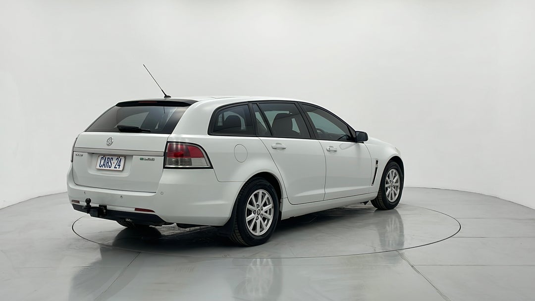 Right Back Diagonal (45- Degree) View