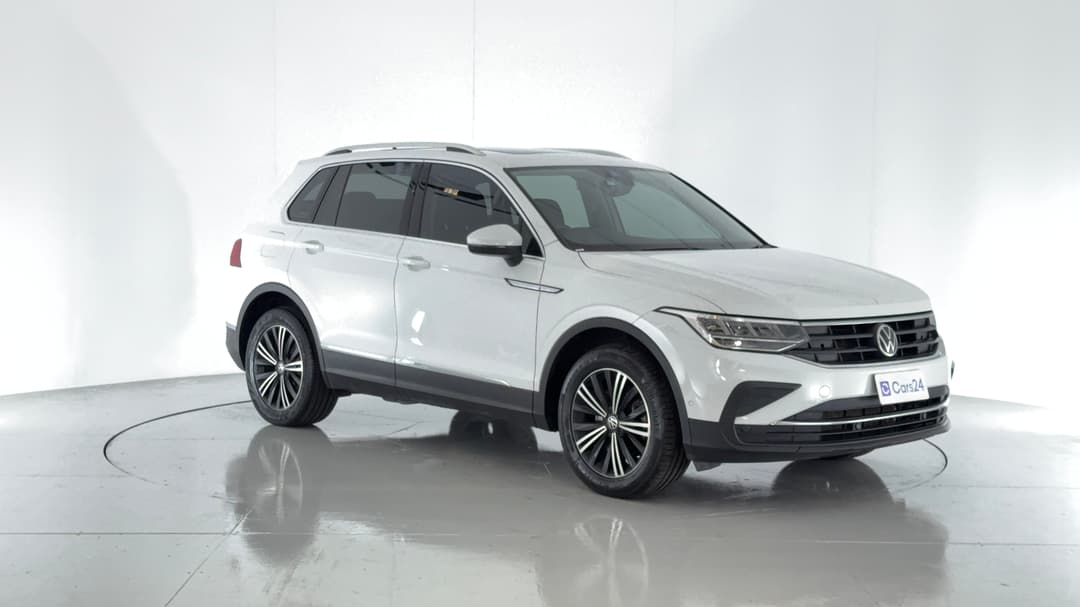 2021 Volkswagen Tiguan 132tsi Life, Automatic, 74183 km, Right Front Diagonal (45- Degree) View