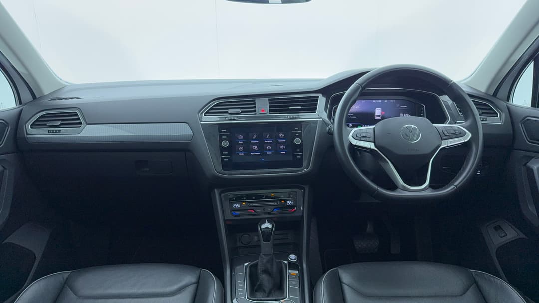 2021 Volkswagen Tiguan 132tsi Life, Automatic, 74183 km, Dashboard View