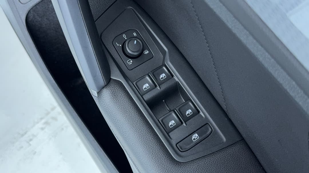 2021 Volkswagen Tiguan 132tsi Life, Automatic, 74183 km, Drivers Side Door Panel Controls