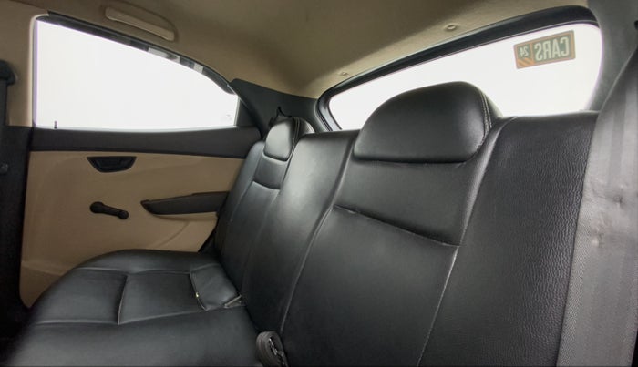 2017 Hyundai Eon MAGNA +, Petrol, Manual, 43,958 km, Right Side Rear Door Cabin