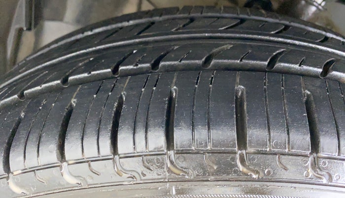 2018 Honda Amaze 1.2 VXMT I VTEC, Petrol, Manual, 62,659 km, Left Front Tyre Tread