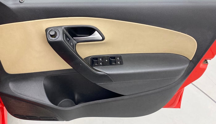 2015 Volkswagen Polo HIGHLINE1.5L DIESEL, Diesel, Manual, 68,124 km, Driver Side Door Panels Control
