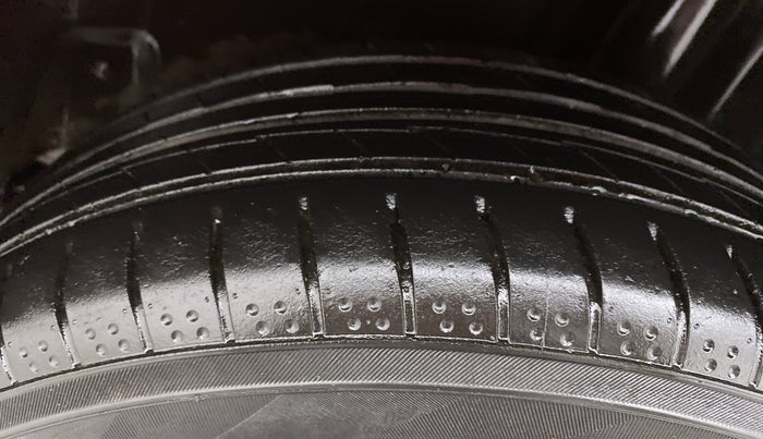 2015 Volkswagen Polo HIGHLINE1.5L DIESEL, Diesel, Manual, 68,124 km, Left Rear Tyre Tread