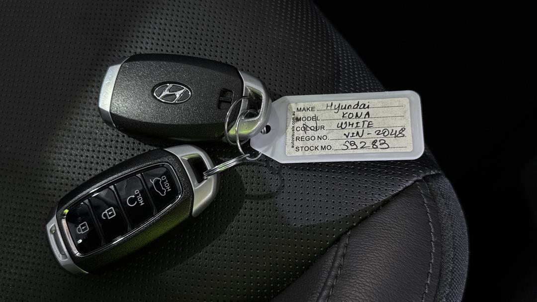 2022 Hyundai Kona Elite (FWD), Automatic, 24384 km, Key Close-up