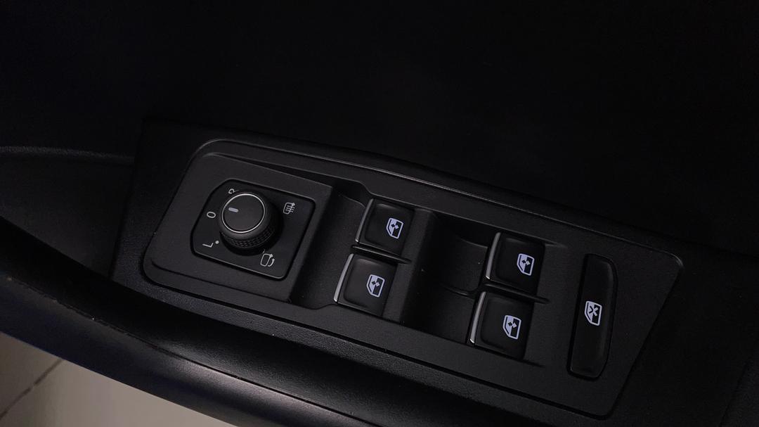 2020 Volkswagen T-roc 110tsi, Automatic, 25964 km, Drivers Side Door Panel Controls