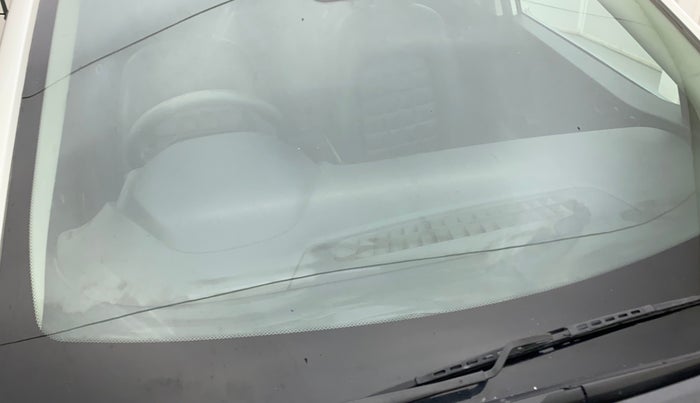2019 Tata NEXON XM PETROL, Petrol, Manual, 95,225 km, Front windshield - Minor spot on windshield