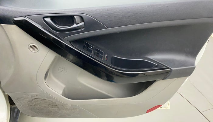 2019 Tata NEXON XM PETROL, Petrol, Manual, 95,225 km, Driver Side Door Panels Control