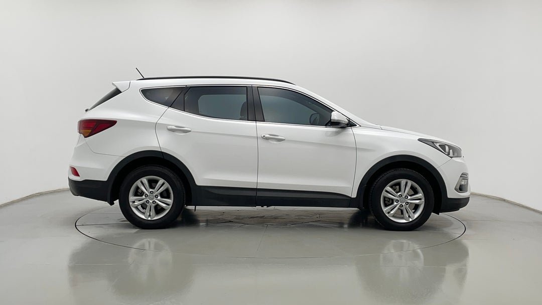 2016 Hyundai Santa Fe Active (4x4), Automatic, 94074 km, Right Side View