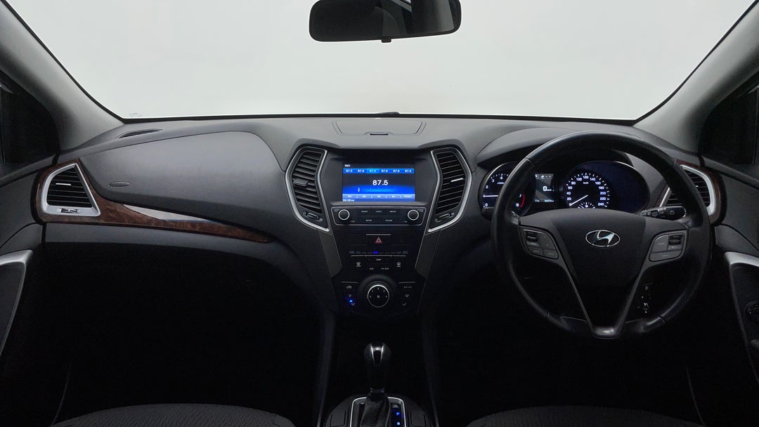 2016 Hyundai Santa Fe Active (4x4), Automatic, 94074 km, Dashboard View