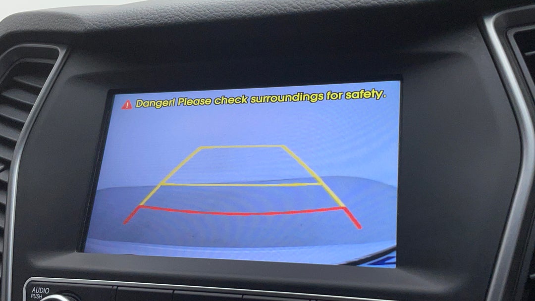 2016 Hyundai Santa Fe Active (4x4), Automatic, 94074 km, Parking Camera