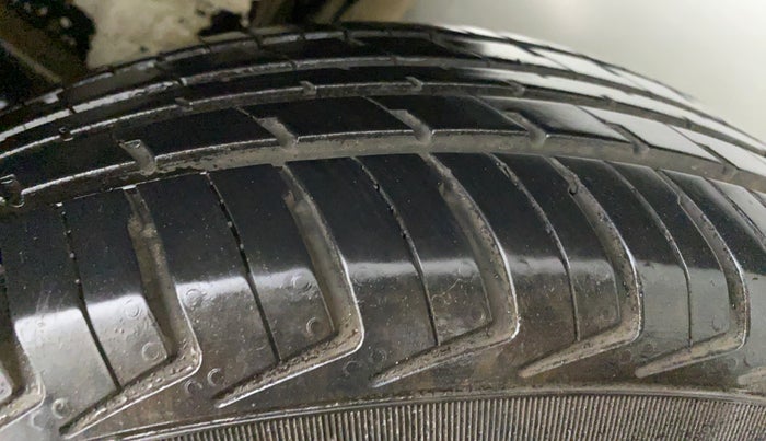 2021 Maruti New Wagon-R 1.0 Lxi (o) cng, CNG, Manual, 11,091 km, Left Rear Tyre Tread
