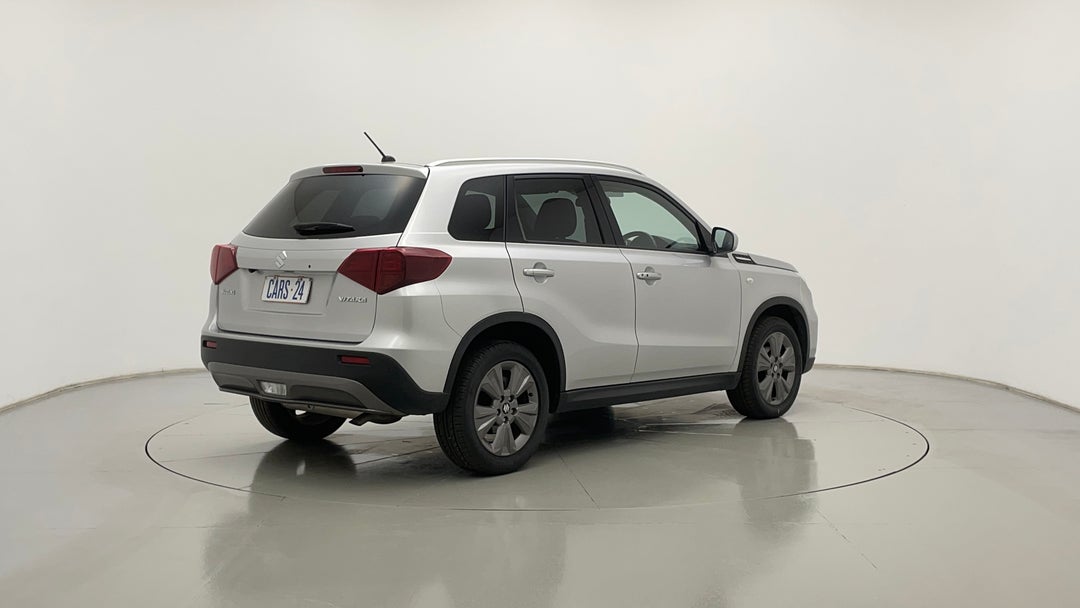 Right Back Diagonal (45- Degree) View