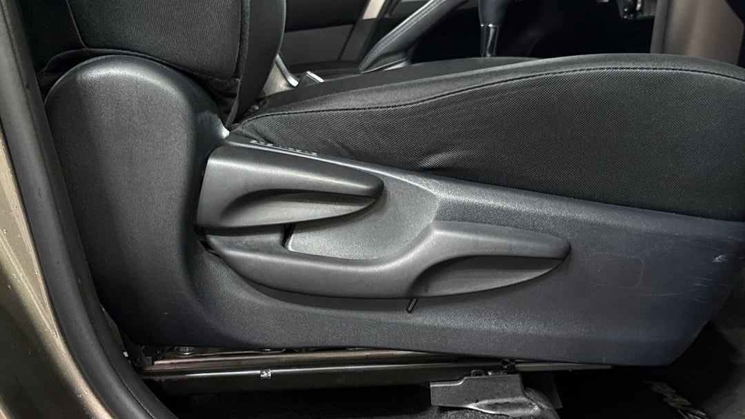 2018 Toyota RAV4 Gx (2WD), Automatic, 37256 km, Drivers Side Adjustment Panel