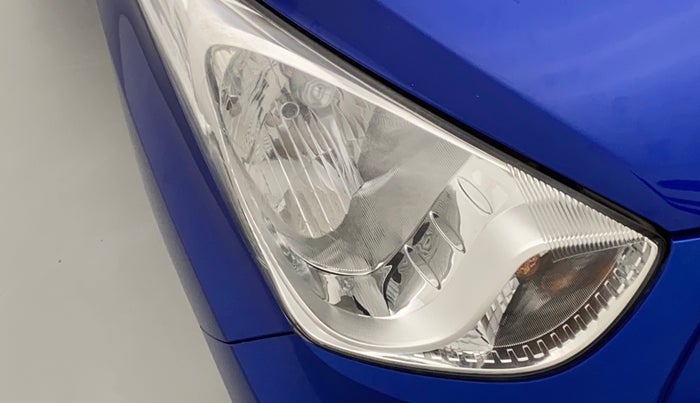 2017 Hyundai Eon ERA +, Petrol, Manual, 90,880 km, Right headlight - Minor scratches