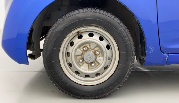 2017 Hyundai Eon ERA +, Petrol, Manual, 90,880 km, Left Front Wheel