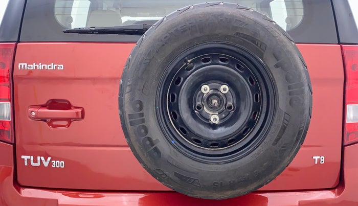 2015 Mahindra TUV300 T8, Diesel, Manual, 1,13,474 km, Spare Tyre
