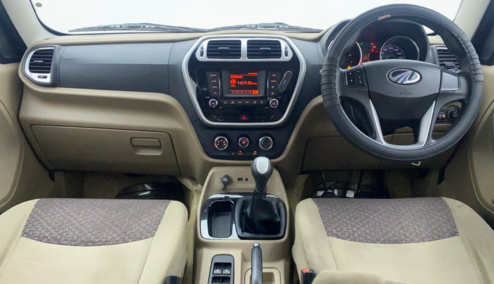 2015 Mahindra TUV300 T8, Diesel, Manual, 1,13,474 km, Dashboard