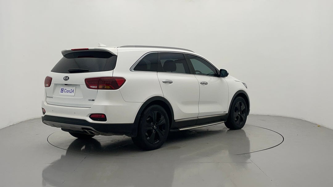 Right Back Diagonal (45- Degree) View