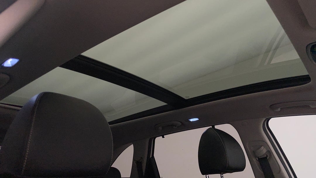 Interior Sunroof/Moonroof