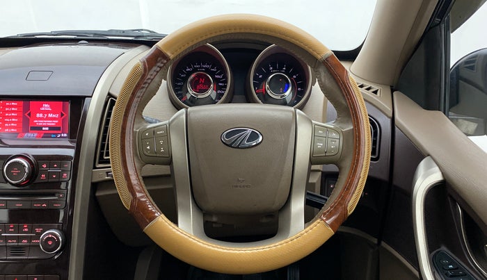 2013 Mahindra XUV500 W8, Diesel, Manual, 80,620 km, Steering Wheel Close Up