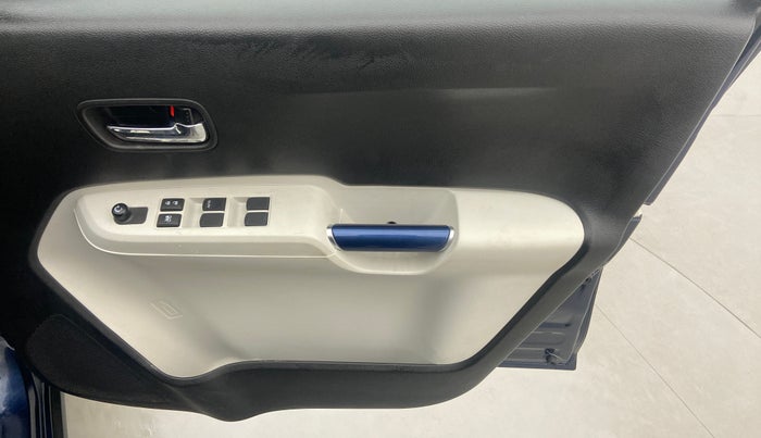2022 Maruti IGNIS DELTA 1.2, Petrol, Manual, 2,754 km, Driver Side Door Panels Control