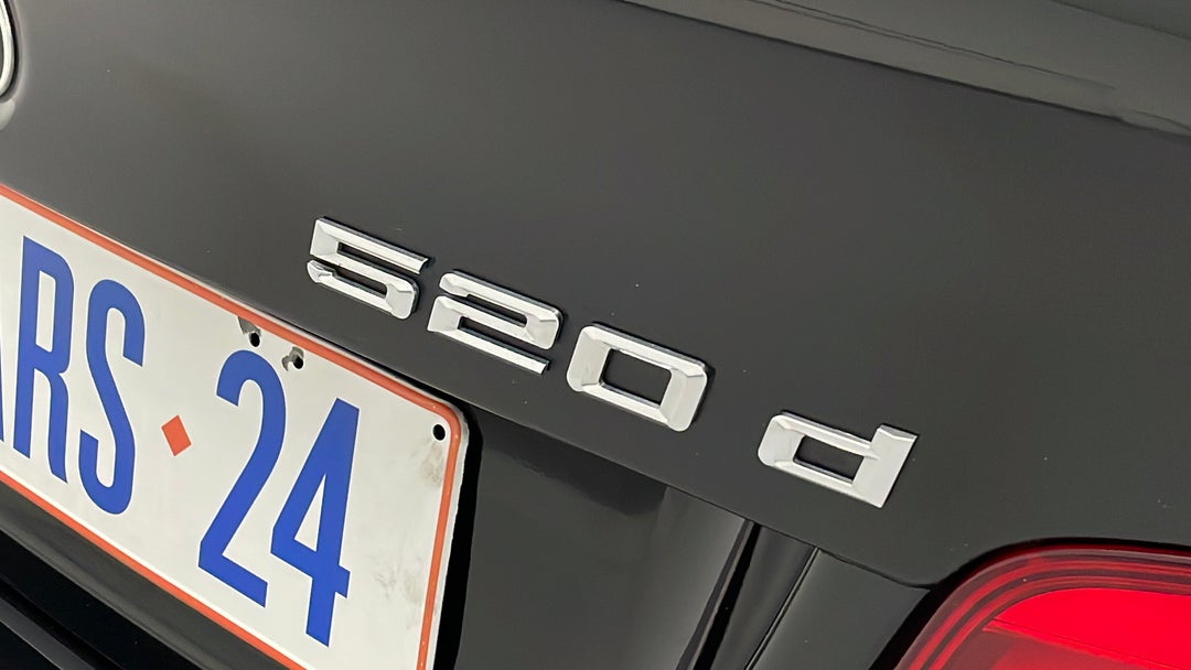 Badge (Boot Right Side)