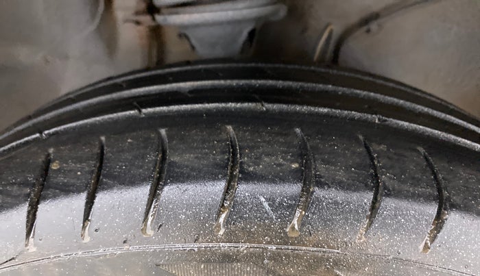 2019 Maruti Alto VXI, Petrol, Manual, 63,072 km, Right Front Tyre Tread