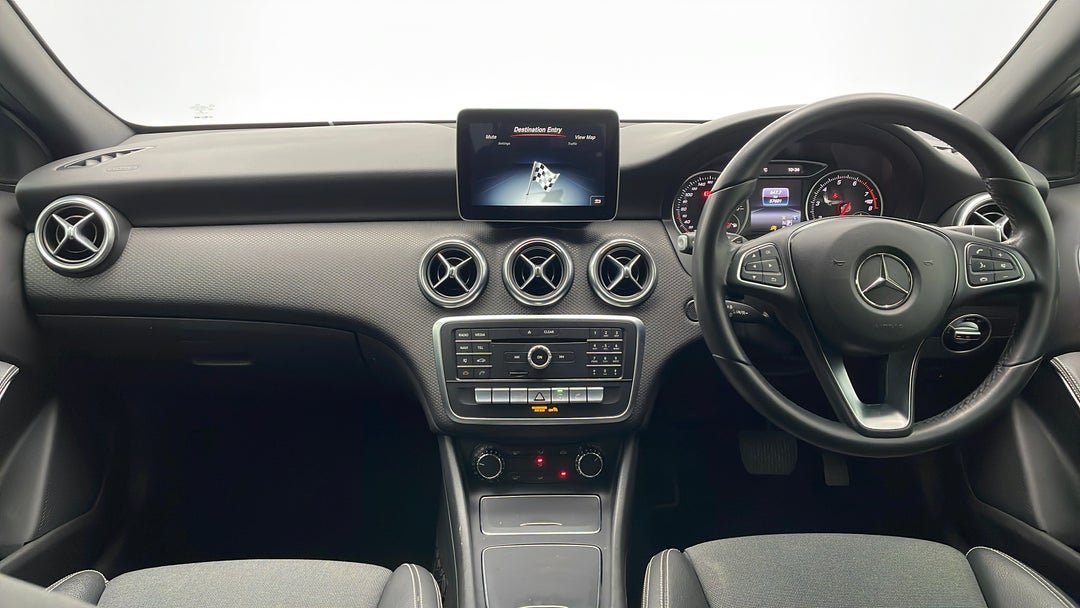 2017 Mercedes-benz A180 A180, Automatic, 57571 km, Dashboard View