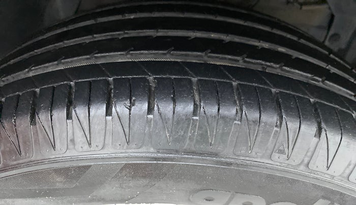 2016 Maruti Vitara Brezza ZDI PLUS, Diesel, Manual, 63,436 km, Right Front Tyre Tread
