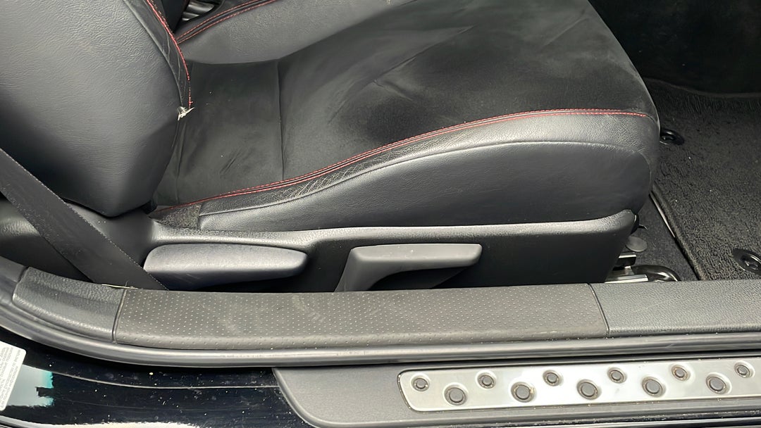 2015 Toyota 86 Gts, Manual, 31652 km, Drivers Side Adjustment Panel