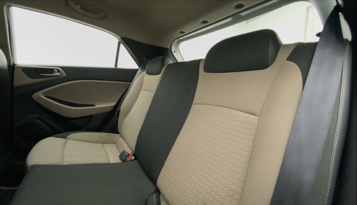 2017 Hyundai Elite i20 MAGNA EXECUTIVE 1.2, Petrol, Manual, 12,662 km, Right Side Rear Door Cabin
