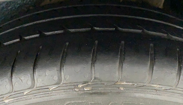 2018 Maruti IGNIS ZETA 1.2 AMT, Petrol, Automatic, 1,08,256 km, Left Rear Tyre Tread