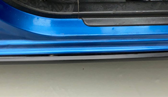 2018 Maruti IGNIS ZETA 1.2 AMT, Petrol, Automatic, 1,08,256 km, Right running board - Cladding has minor damage