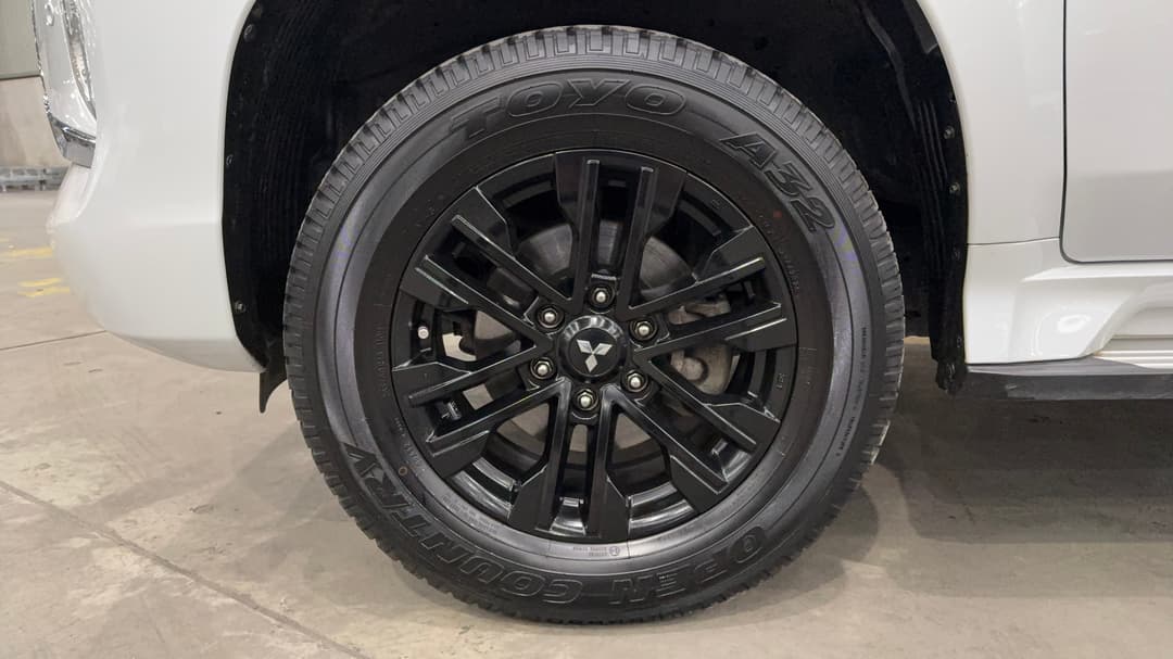 2022 Mitsubishi Pajero Sport Gsr (4WD) 7 Seat, Automatic, 108886 km, Left Front Wheel