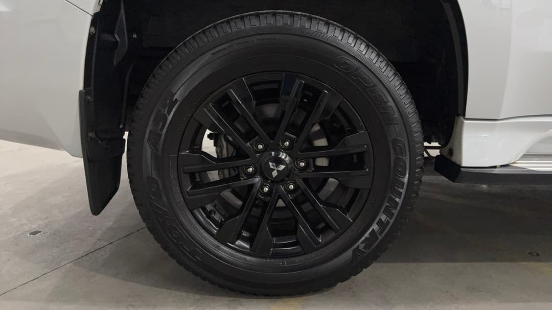 2022 Mitsubishi Pajero Sport Gsr (4WD) 7 Seat, Automatic, 108886 km, Right Rear Wheel