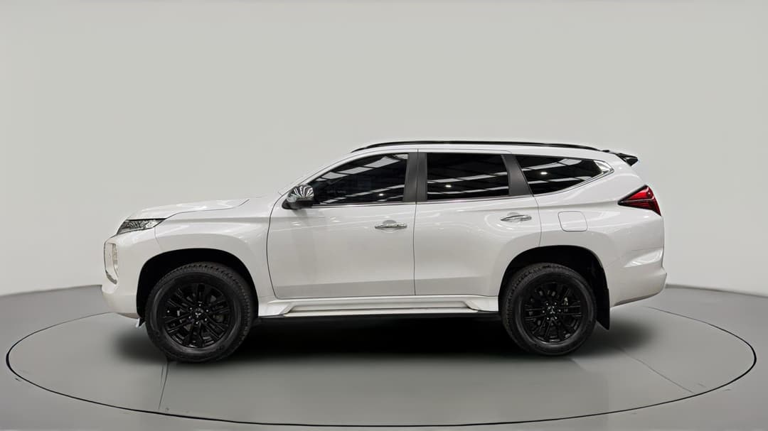 2022 Mitsubishi Pajero Sport Gsr (4WD) 7 Seat, Automatic, 108886 km, Left Side View