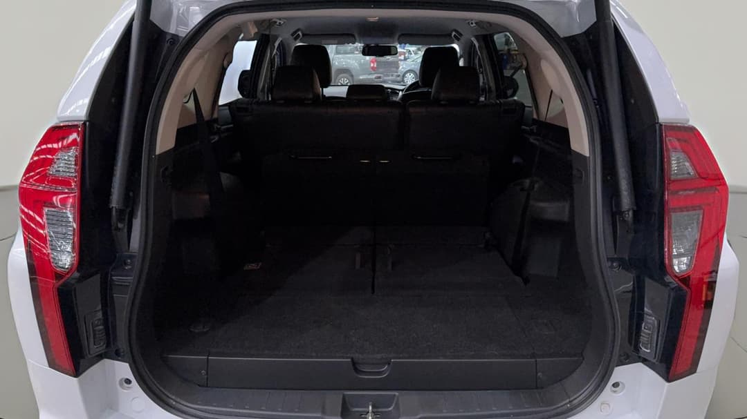 2022 Mitsubishi Pajero Sport Gsr (4WD) 7 Seat, Automatic, 108886 km, Boot Inside View