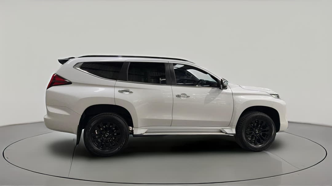 2022 Mitsubishi Pajero Sport Gsr (4WD) 7 Seat, Automatic, 108886 km, Right Side View