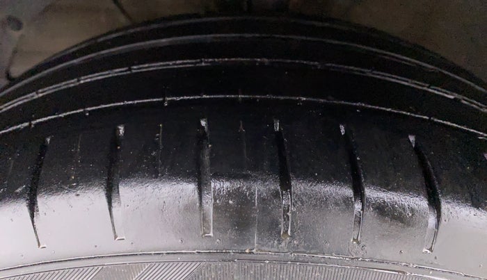 2019 Maruti Baleno ZETA 1.2 K12, Petrol, Manual, 85,471 km, Left Front Tyre Tread