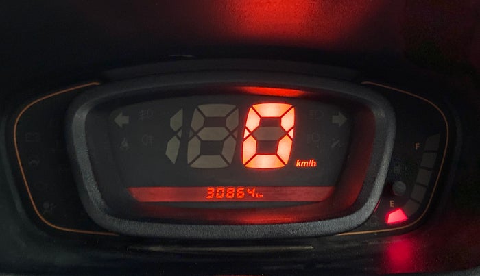 2017 Renault Kwid RXT, Petrol, Manual, 31,628 km, Odometer Image