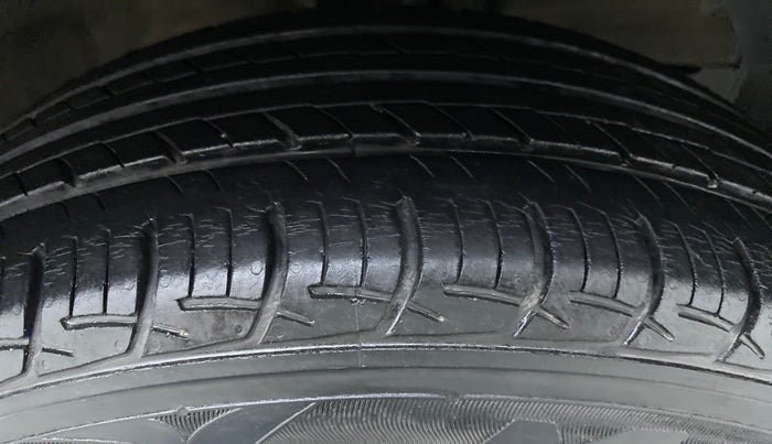 2018 Maruti Baleno DELTA 1.2 K12, Petrol, Manual, 27,065 km, Right Front Tyre Tread