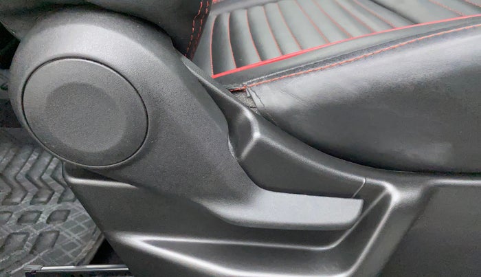 2022 Maruti New Wagon-R ZXI 1.2, Petrol, Manual, 20,371 km, Driver Side Adjustment Panel