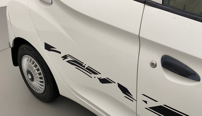 2014 Hyundai Eon ERA +, Petrol, Manual, 56,718 km, Right rear door - Slightly dented