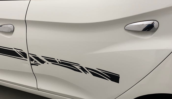 2014 Hyundai Eon ERA +, Petrol, Manual, 56,718 km, Rear left door - Minor scratches